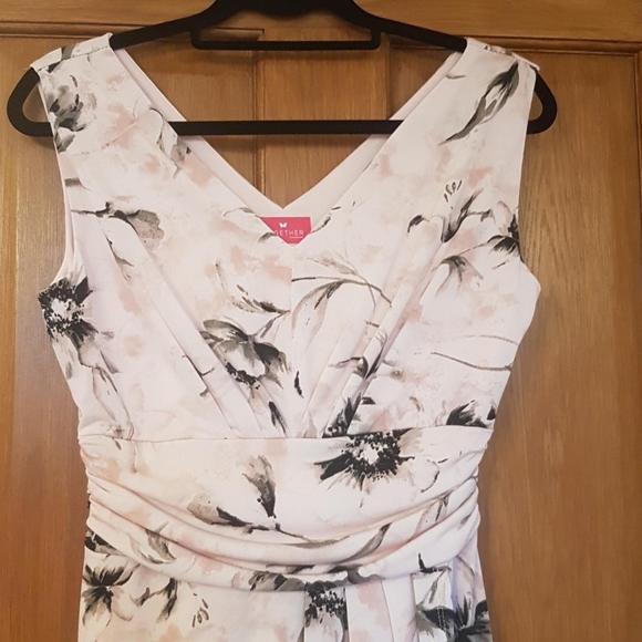 Soft pink floral midi dress size 10 - Picture 5 of 5